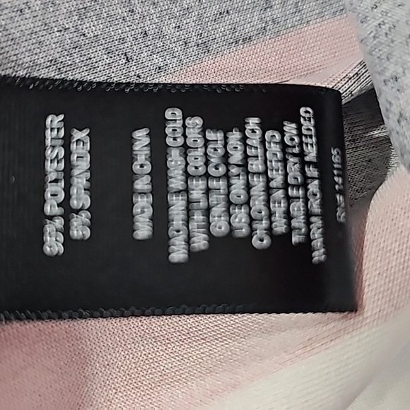 Harve‎ benard women's pull on pants. Medium.  Red, black, and white. Wide leg. - Picture 5 of 7